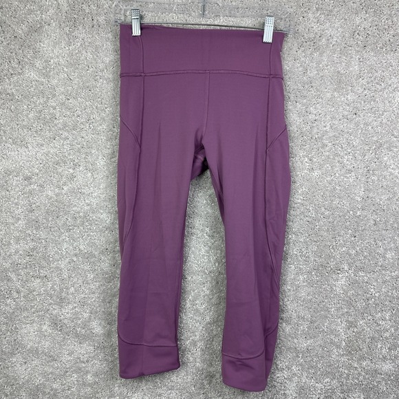 lululemon athletica Pants - Lululemon In Movement Crop 19"‎ Women's Size 6 Small Mulberry Everlux